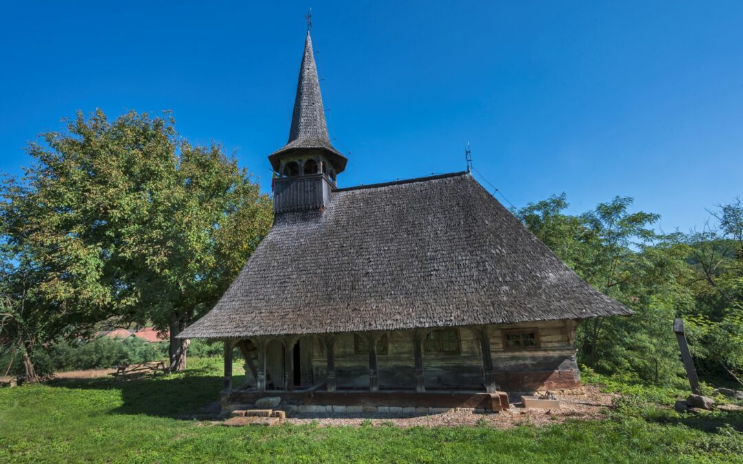 Biserica de lemn „Sfinții Arhangheli Mihail şi Gavriil” din Nadiș